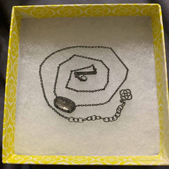 Kendra Scott pendant necklace - Picture 2 of 4